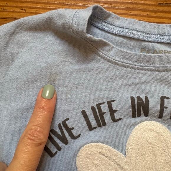 Bearpaw blue daisy live life full bloom ruffle cropped short sleeve shirt SIZE 4 - Picture 3 of 5